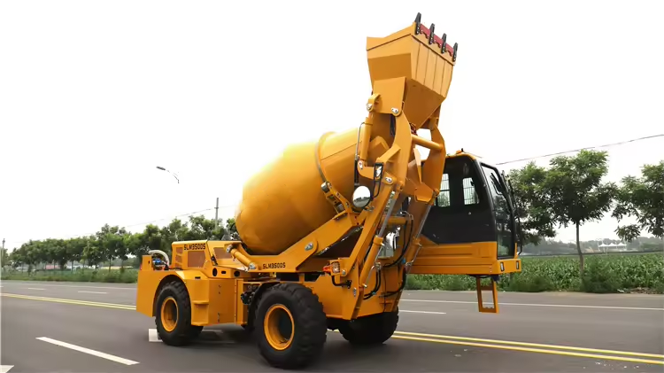 Autocarri Betoniere Autocarica - Concrete Mixer Small recensione e prezzo